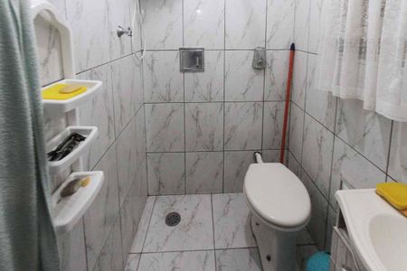 Casa à venda com 160m², 3 quartos e 2 vagas Casa à venda com 160m², 3 quartos e 2 vagasBanheiro da edicula