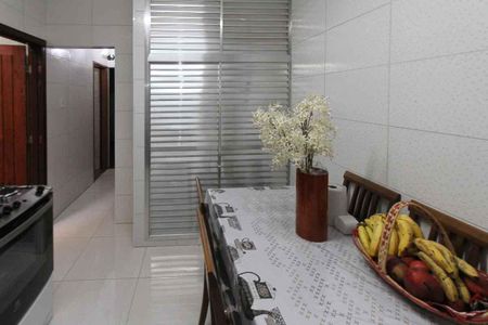 Casa à venda com 160m², 3 quartos e 2 vagas Casa à venda com 160m², 3 quartos e 2 vagasCozinha