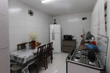 Casa à venda com 160m², 3 quartos e 2 vagas Casa à venda com 160m², 3 quartos e 2 vagasCozinha