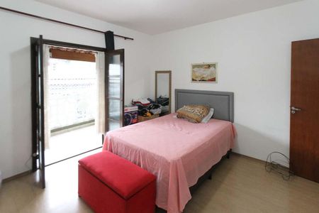 Casa à venda com 160m², 3 quartos e 2 vagas Casa à venda com 160m², 3 quartos e 2 vagasSuite