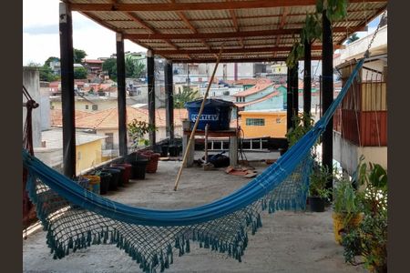 Casa à venda com 3 quartos, 192m² em Vila Nhocuné, São Paulo