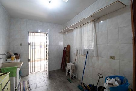 Casa à venda com 404m², 2 quartos e 2 vagas Casa à venda com 404m², 2 quartos e 2 vagasÁrea de serviço
