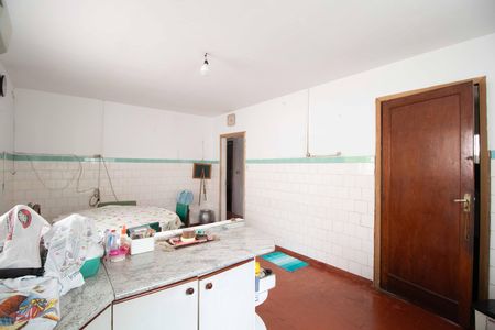 Casa à venda com 404m², 2 quartos e 2 vagas Casa à venda com 404m², 2 quartos e 2 vagasCozinha