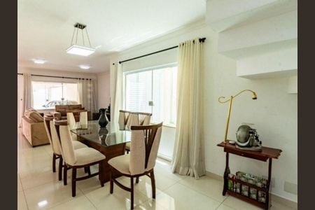 Casa à venda com 4 quartos, 208m² em Água Rasa, São Paulo