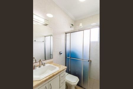 Casa à venda com 4 quartos, 208m² em Água Rasa, São Paulo