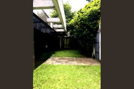 Casa para alugar com 949m², 4 quartos e 3 vagas