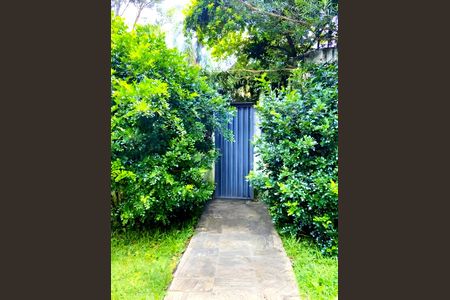 Casa para alugar com 949m², 4 quartos e 3 vagas