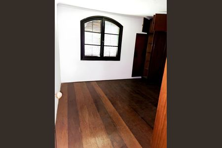 Casa para alugar com 949m², 4 quartos e 3 vagas