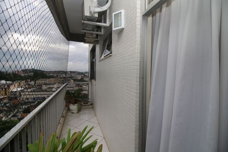 Apartamento à venda com 105m², 3 quartos e 1 vagaVaranda 