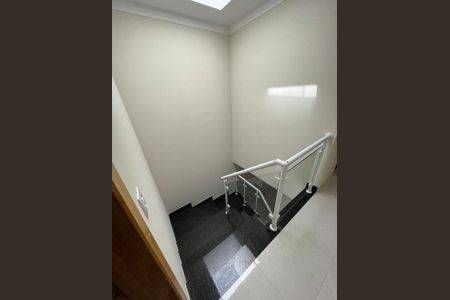 Casa à venda com 3 quartos, 160m² em Parque Sao Domingos, São Paulo