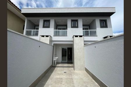 Casa à venda com 3 quartos, 160m² em Parque Sao Domingos, São Paulo