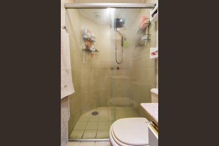 Apartamento à venda com 145m², 3 quartos e 3 vagas Apartamento à venda com 145m², 3 quartos e 3 vagasBanheiro Suíte