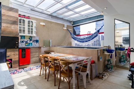 Apartamento à venda com 145m², 3 quartos e 3 vagas Apartamento à venda com 145m², 3 quartos e 3 vagasÁrea comum