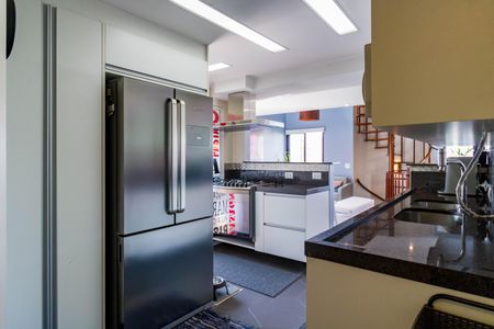 Apartamento à venda com 145m², 3 quartos e 3 vagas Apartamento à venda com 145m², 3 quartos e 3 vagasCozinha