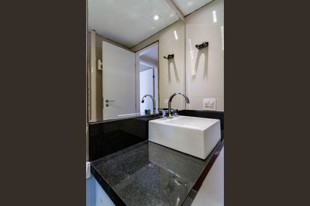 Apartamento à venda com 145m², 3 quartos e 3 vagas Apartamento à venda com 145m², 3 quartos e 3 vagasBanheiro Social