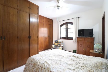 Casa à venda com 142m², 3 quartos e 3 vagasQuarto Suíte