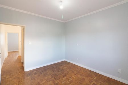 Casa à venda com 200m², 3 quartos e 2 vagas Casa à venda com 200m², 3 quartos e 2 vagasQuarto 2
