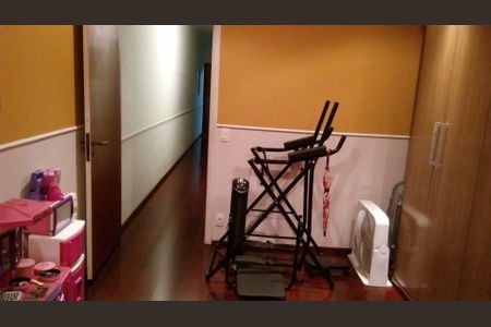 Casa à venda com 3 quartos, 204m² em Vila Assunção, Santo André