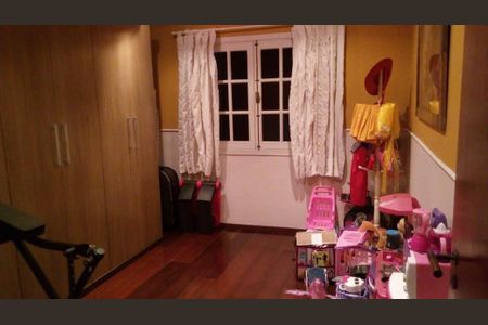 Casa à venda com 3 quartos, 204m² em Vila Assunção, Santo André