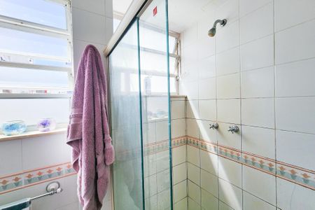 Apartamento à venda com 173m², 4 quartos e 1 vaga Apartamento à venda com 173m², 4 quartos e 1 vagaBanheiro Social