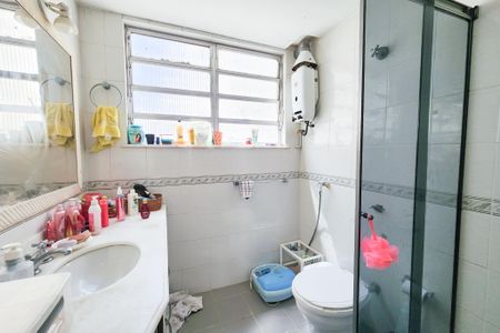 Apartamento à venda com 173m², 4 quartos e 1 vaga Apartamento à venda com 173m², 4 quartos e 1 vagaBanheiro da Suíte