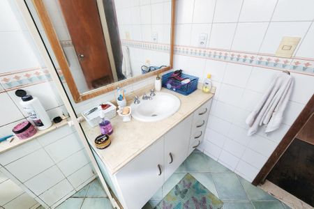 Apartamento à venda com 173m², 4 quartos e 1 vaga Apartamento à venda com 173m², 4 quartos e 1 vagaBanheiro Social