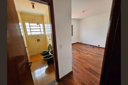 Casa à venda com 223m², 5 quartos e 4 vagas Casa à venda com 223m², 5 quartos e 4 vagasQuarto Suíte