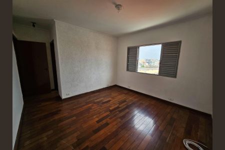 Casa à venda com 223m², 5 quartos e 4 vagas Casa à venda com 223m², 5 quartos e 4 vagasQuarto Suíte