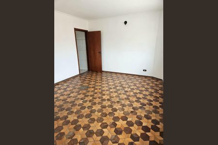 Casa à venda com 223m², 5 quartos e 4 vagas Casa à venda com 223m², 5 quartos e 4 vagasQuarto 4