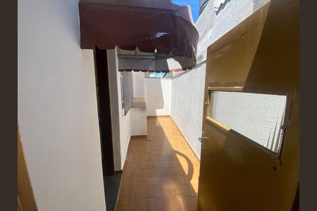 Casa à venda com 223m², 5 quartos e 4 vagas Casa à venda com 223m², 5 quartos e 4 vagasÁrea Externa