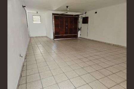 Casa à venda com 223m², 5 quartos e 4 vagas Casa à venda com 223m², 5 quartos e 4 vagasGaragem