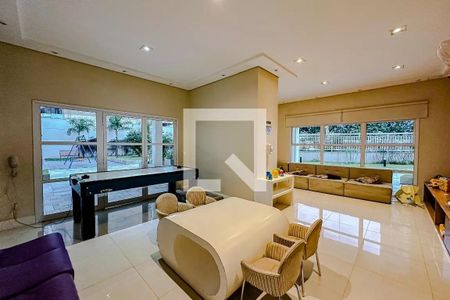 Apartamento à venda com 193m², 3 quartos e 3 vagas Apartamento à venda com 193m², 3 quartos e 3 vagasÁrea comum