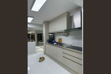 Apartamento à venda com 142m², 3 quartos e 2 vagas