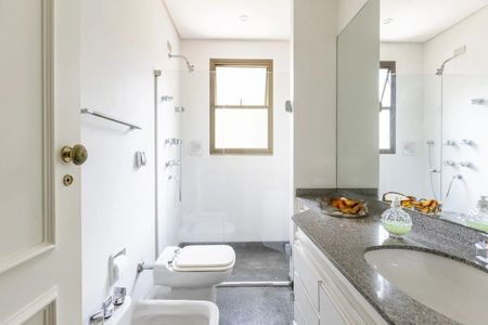 Apartamento à venda com 387m², 4 quartos e 5 vagas