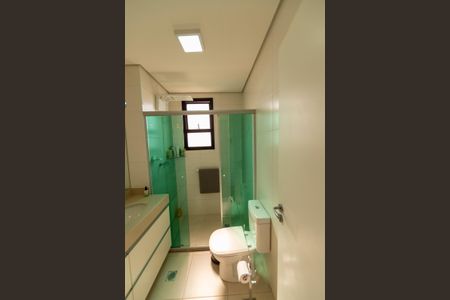 Apartamento à venda com 116m², 3 quartos e 2 vagasBanheiro suite 1