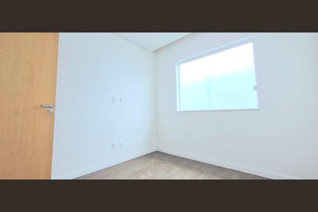 Casa à venda com 180m², 3 quartos e 2 vagasQuarto 1