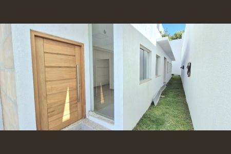 Casa à venda com 180m², 3 quartos e 2 vagasCorredor quintal