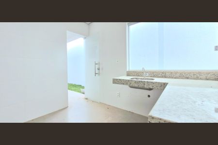 Casa à venda com 180m², 3 quartos e 2 vagasCozinha