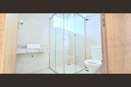 Casa à venda com 180m², 3 quartos e 2 vagasBanheiro