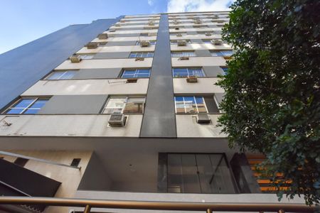 Apartamento à venda com 164m², 4 quartos e 1 vaga Apartamento à venda com 164m², 4 quartos e 1 vagaFachada
