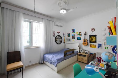 Apartamento à venda com 164m², 4 quartos e 1 vaga Apartamento à venda com 164m², 4 quartos e 1 vagaQuarto 1