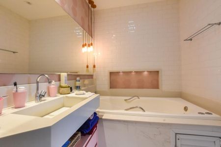 Apartamento à venda com 164m², 4 quartos e 1 vaga Apartamento à venda com 164m², 4 quartos e 1 vagaBanheiro do Quarto 3