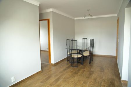 Apartamento à venda com 77m², 2 quartos e 1 vagaSala