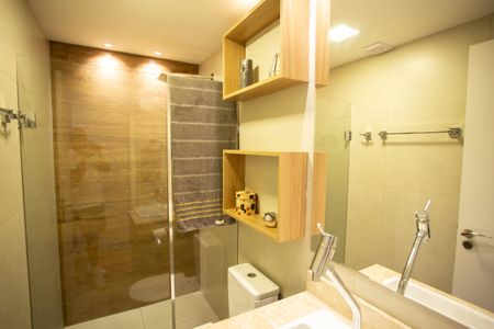 Apartamento à venda com 62m², 2 quartos e 1 vaga Apartamento à venda com 62m², 2 quartos e 1 vagaBanheiro da Suíte