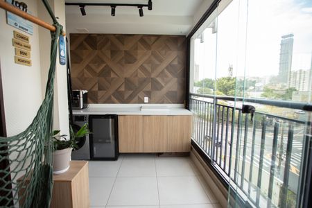 Apartamento à venda com 62m², 2 quartos e 1 vaga Apartamento à venda com 62m², 2 quartos e 1 vagaVaranda