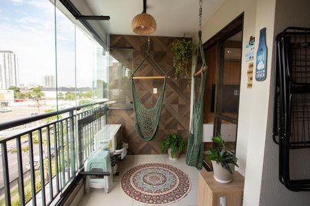 Apartamento à venda com 62m², 2 quartos e 1 vaga Apartamento à venda com 62m², 2 quartos e 1 vagaVaranda