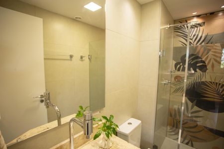 Apartamento à venda com 62m², 2 quartos e 1 vaga Apartamento à venda com 62m², 2 quartos e 1 vagaBanheiro