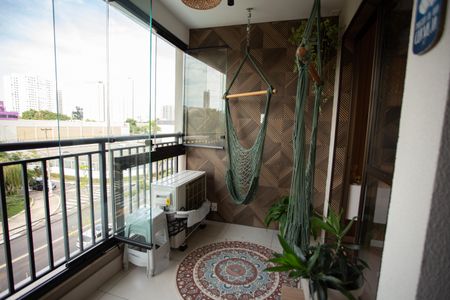 Apartamento à venda com 62m², 2 quartos e 1 vaga Apartamento à venda com 62m², 2 quartos e 1 vagaVaranda