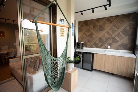 Apartamento à venda com 62m², 2 quartos e 1 vaga Apartamento à venda com 62m², 2 quartos e 1 vagaVaranda