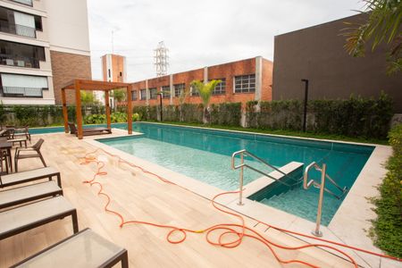 Apartamento à venda com 62m², 2 quartos e 1 vaga Apartamento à venda com 62m², 2 quartos e 1 vagaÁrea comum - Piscina